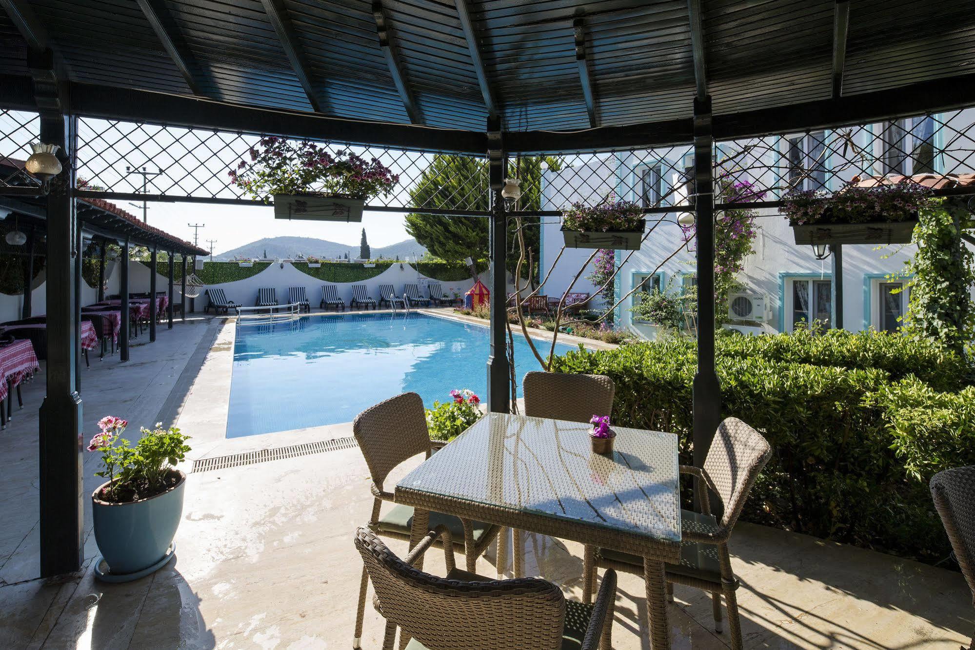 Istanbul Hotel Bodrum Тюркбюкю Экстерьер фото